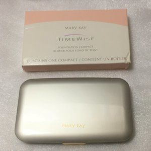 NEW Mary Kay Time Wise Foundation Compact Silver